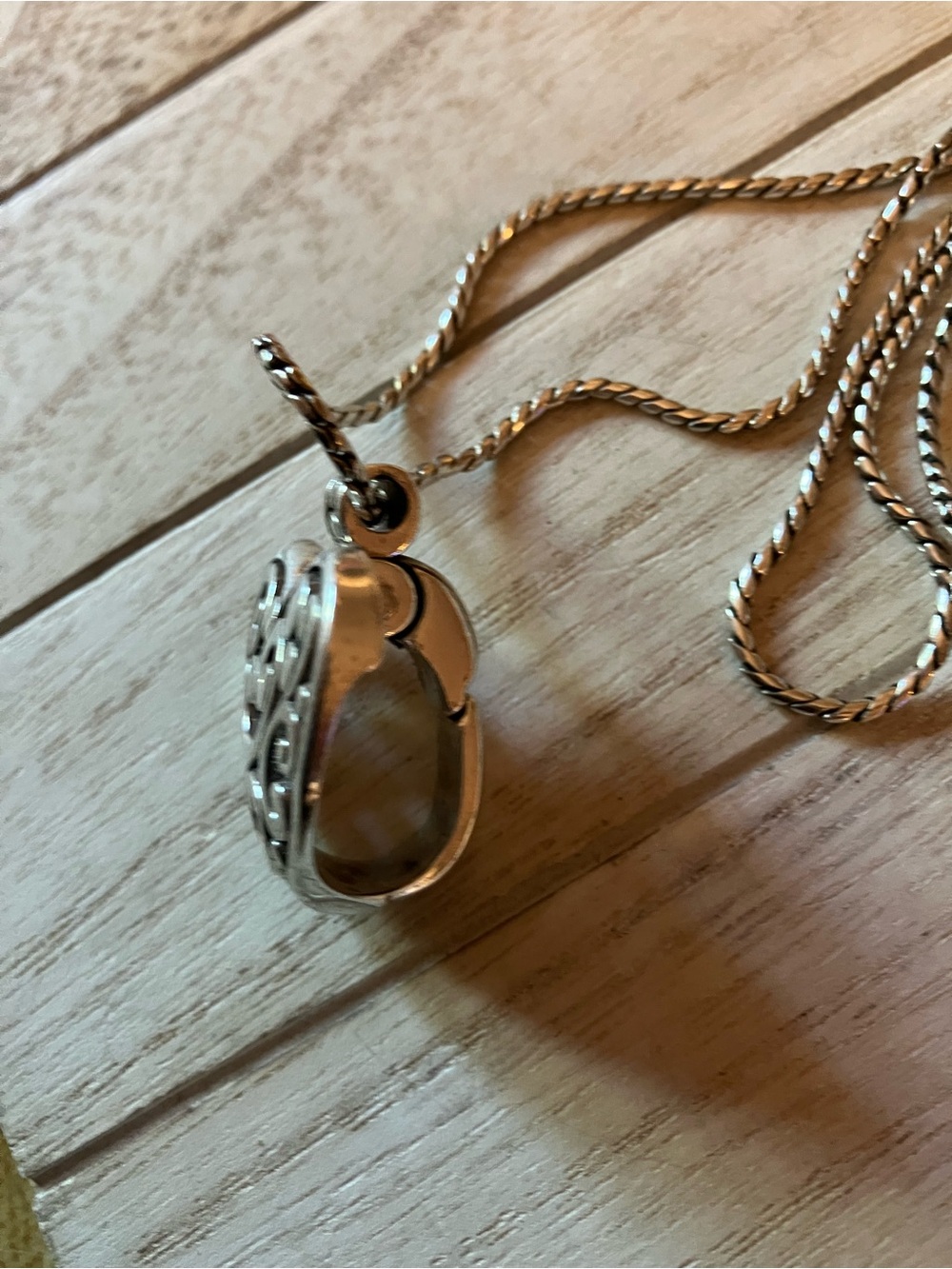 🌸Brighton Contempo Heart Badge Clip Necklace - Picture 4 of 7